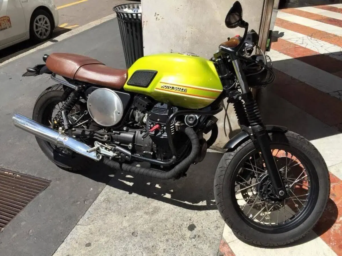 Moto Guzzi V7 Cafè Classic (2009 - 12)