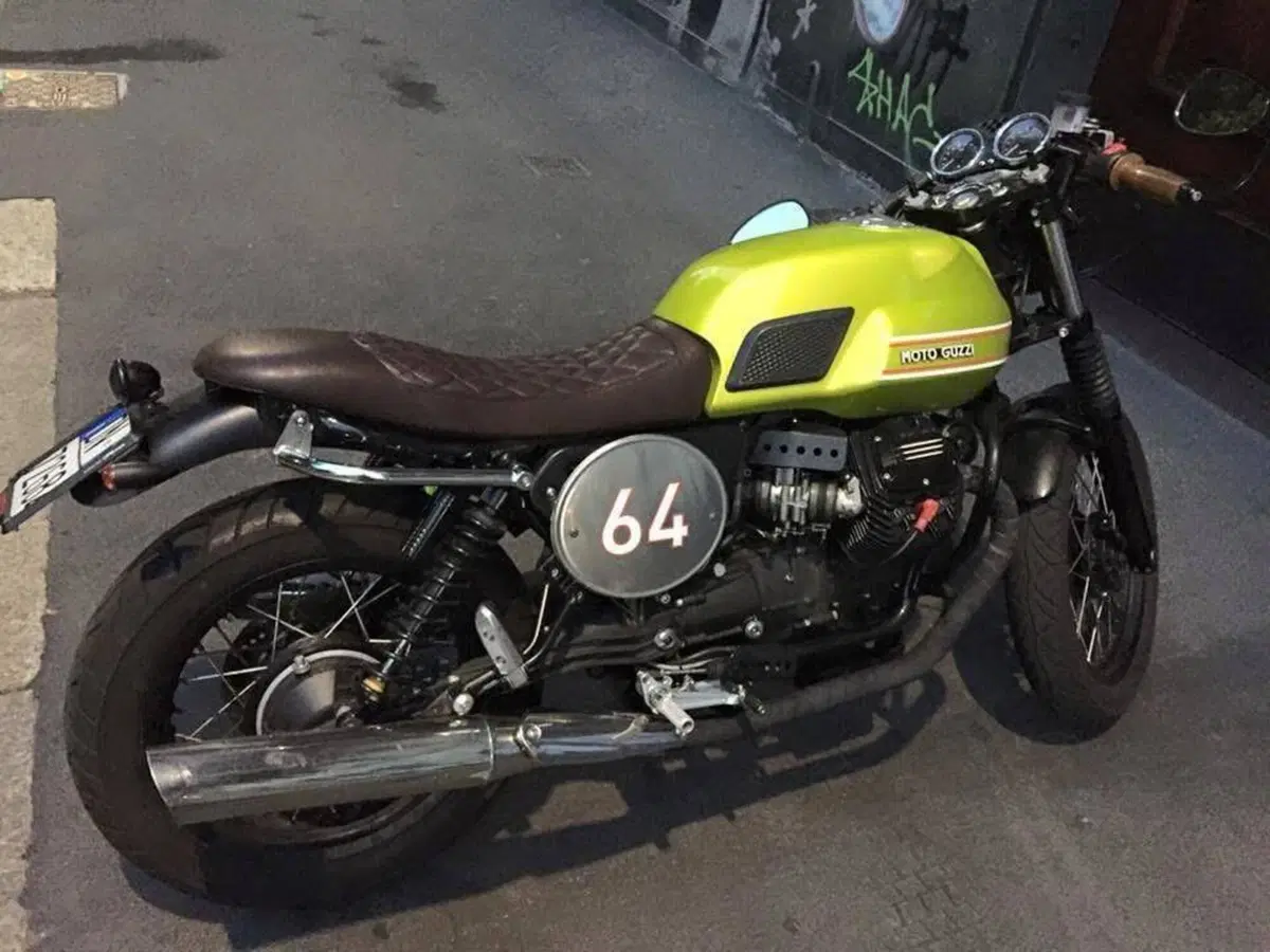 Moto Guzzi V7 Cafè Classic (2009 - 12) (3)