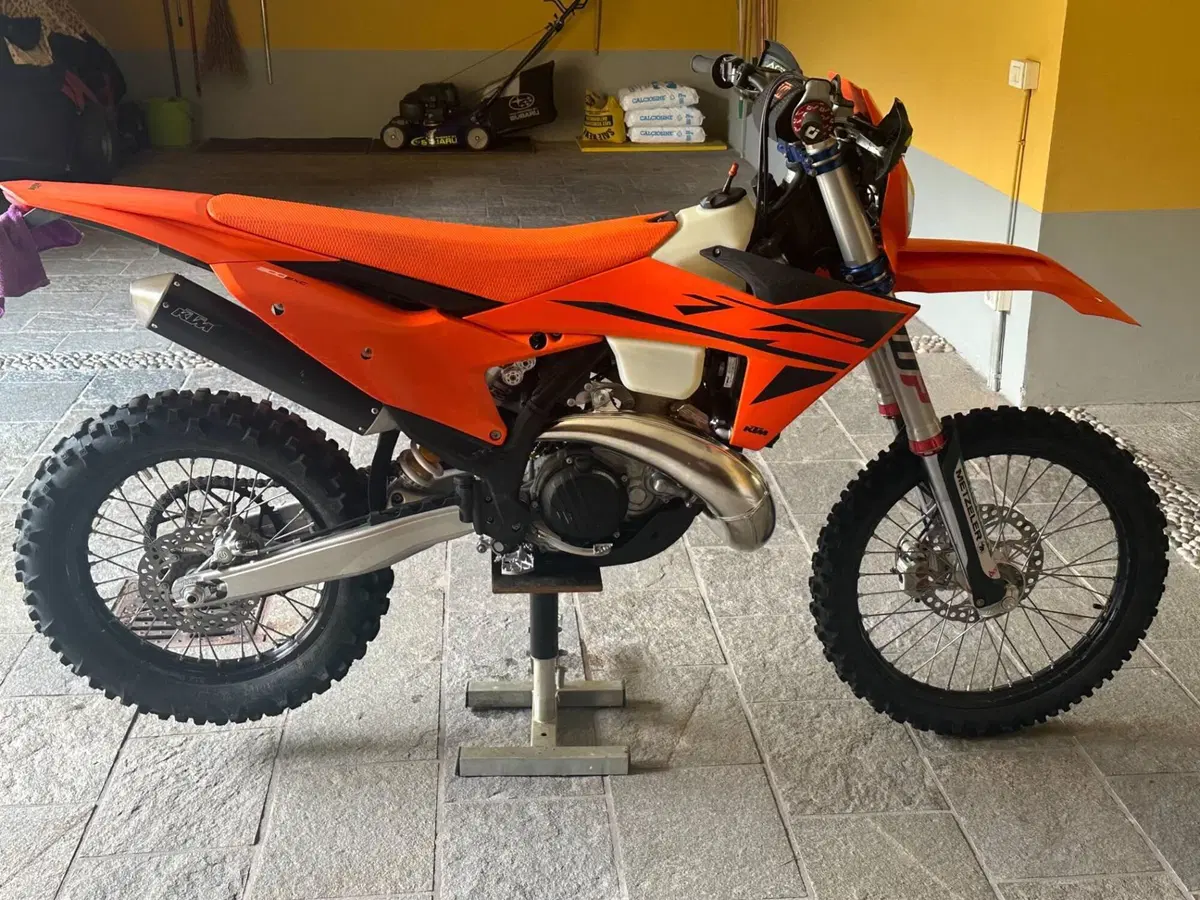 KTM 300 EXC (2025) (2)