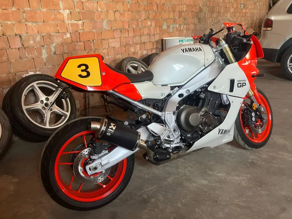 Yamaha XSR 900 GP (2024 - 26) (11)