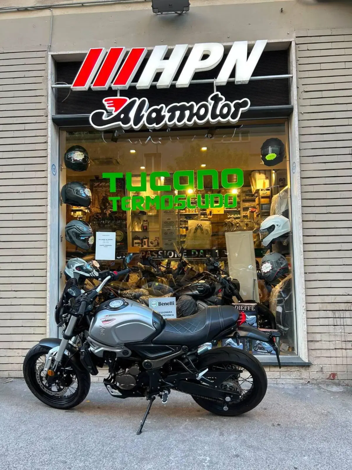 Voge Trofeo 300ACX Scrambler (2021 - 26) (3)