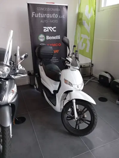 Peugeot Tweet 125 (2014 - 17) usata
