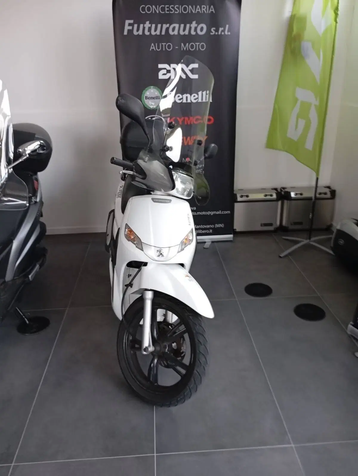 Peugeot Tweet 125 (2014 - 17) (2)