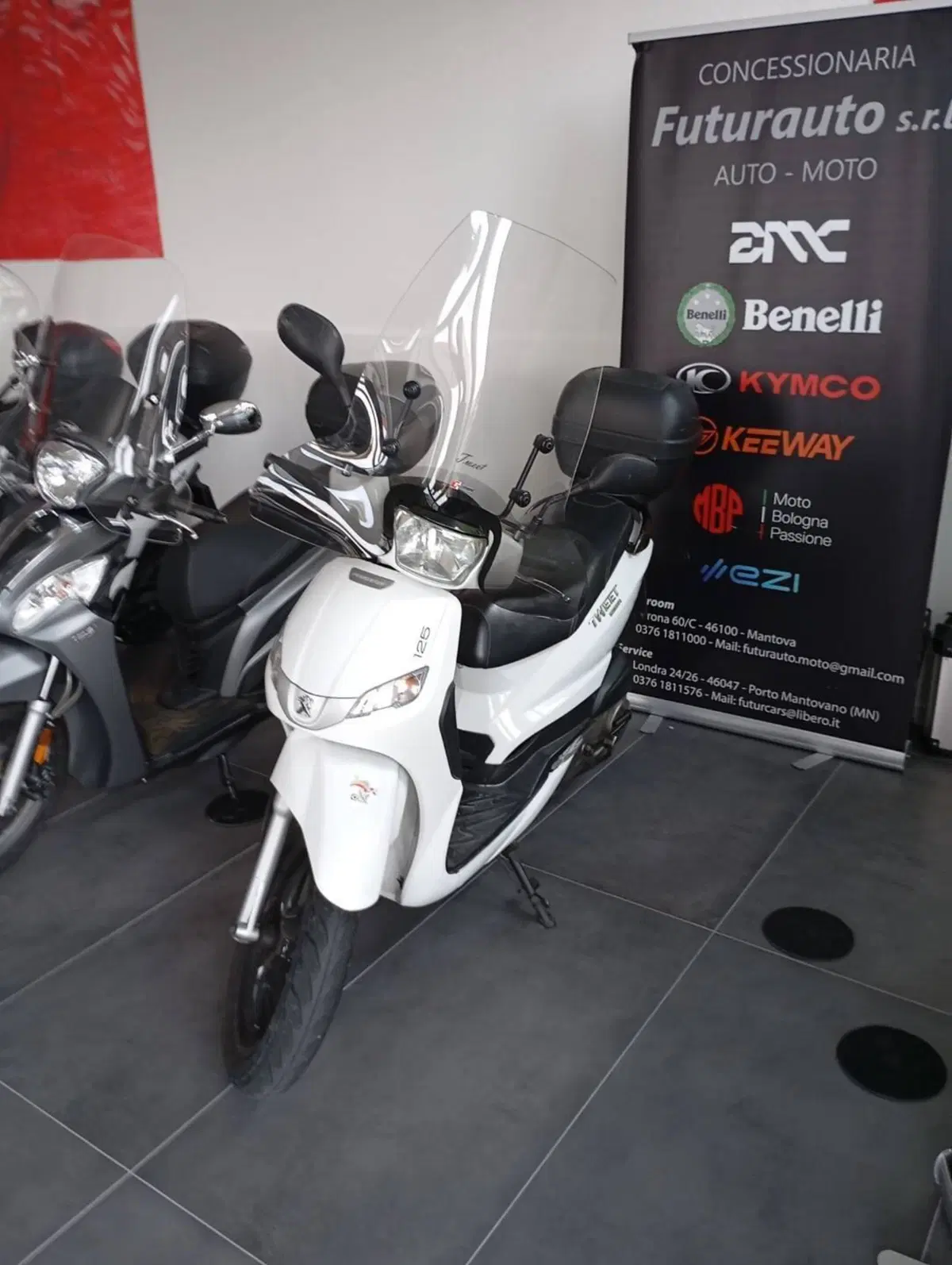 Peugeot Tweet 125 (2014 - 17) (3)