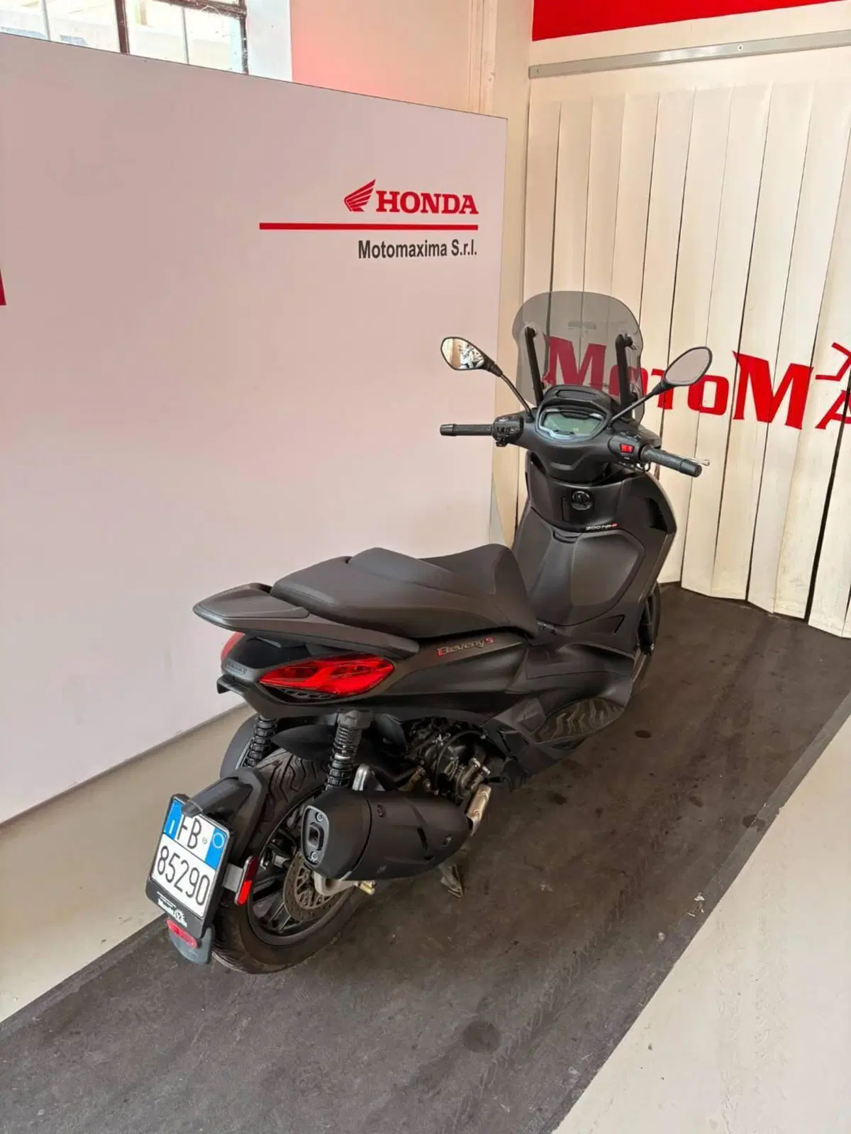 Piaggio Beverly 300 S ABS-ASR (2021 - 25) (3)