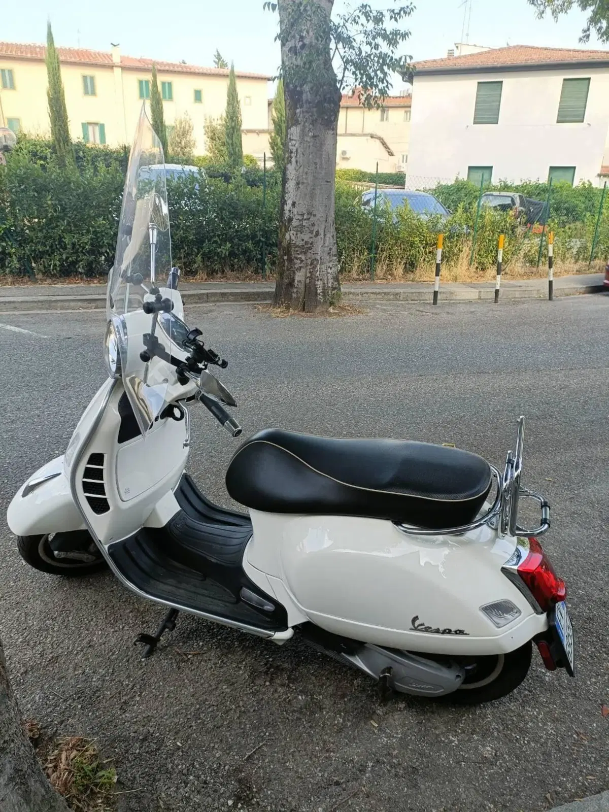 Vespa GTS 300 Hpe (2019) (2)