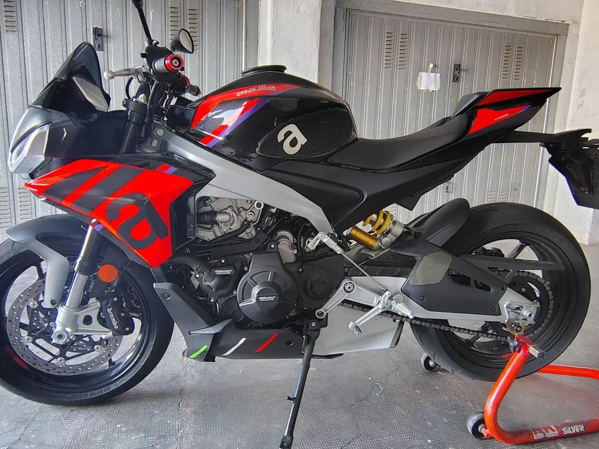 Aprilia Tuono 660 Factory (2022 - 24) (3)