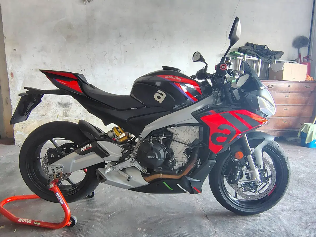 Aprilia Tuono 660 Factory (2022 - 24) (5)