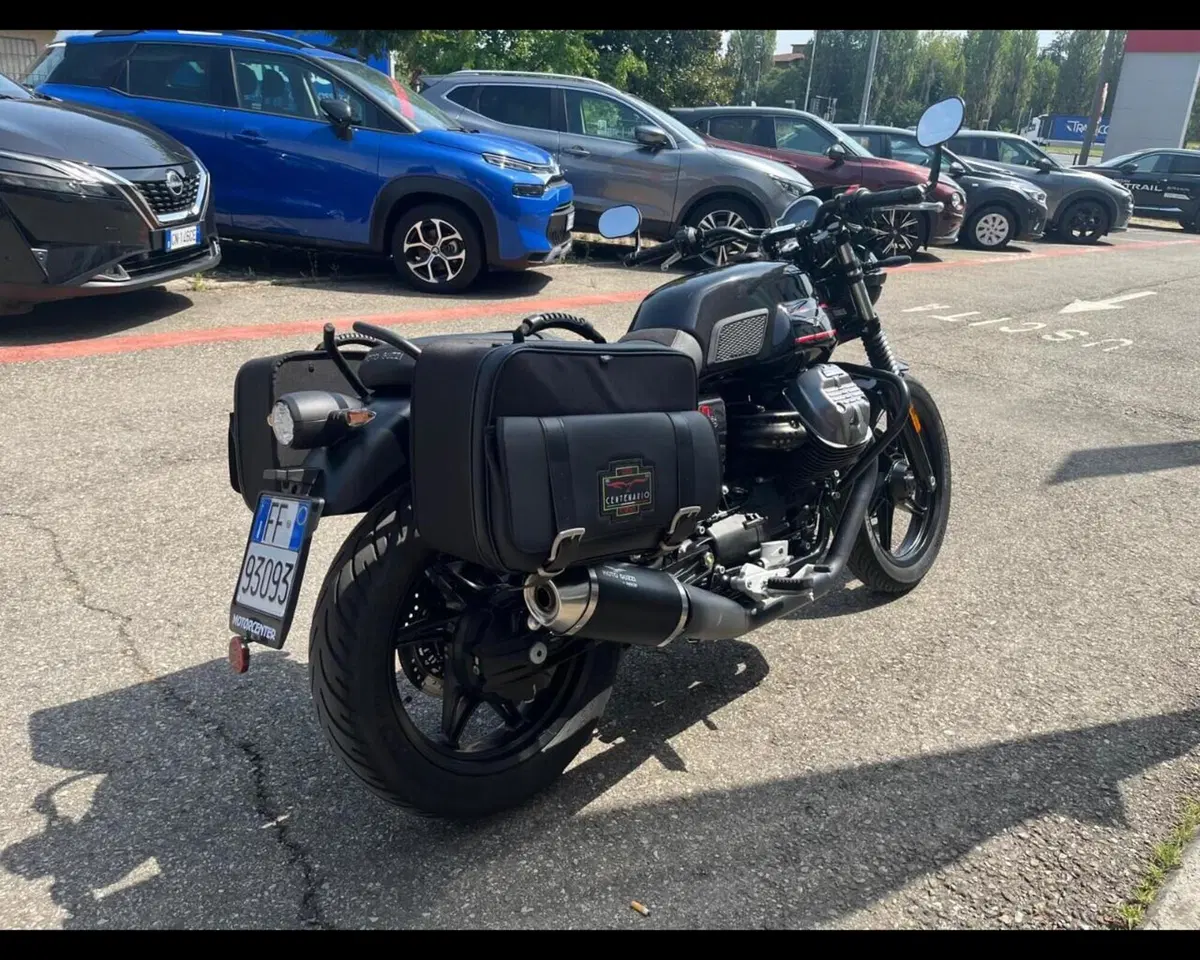 Moto Guzzi V7 850 Stone Special Abs (2021) (5)