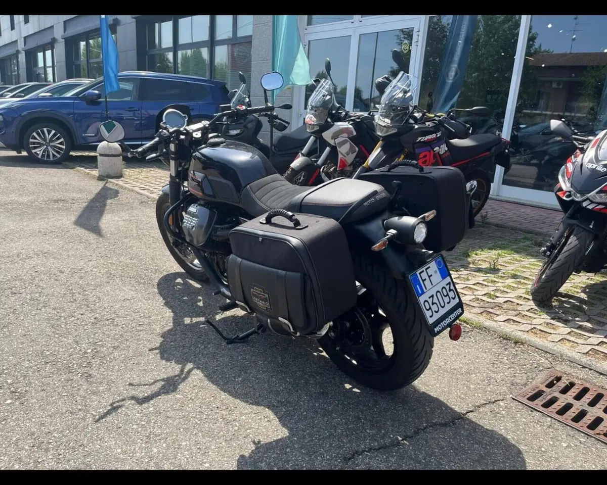 Moto Guzzi V7 850 Stone Special Abs (2021) (7)