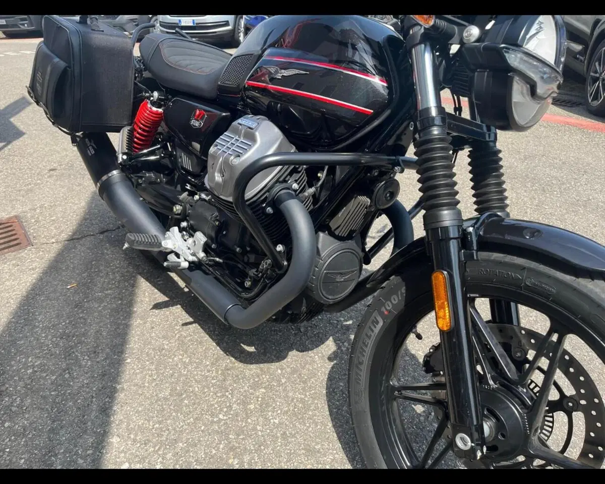 Moto Guzzi V7 850 Stone Special Abs (2021) (10)