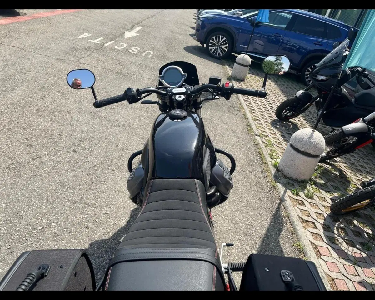 Moto Guzzi V7 850 Stone Special Abs (2021) (13)