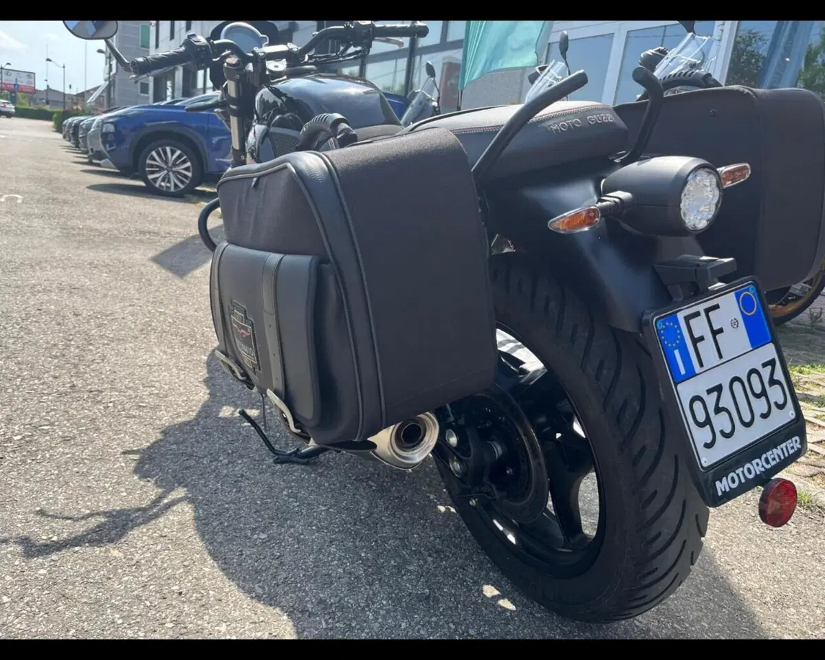 Moto Guzzi V7 850 Stone Special Abs (2021) (12)