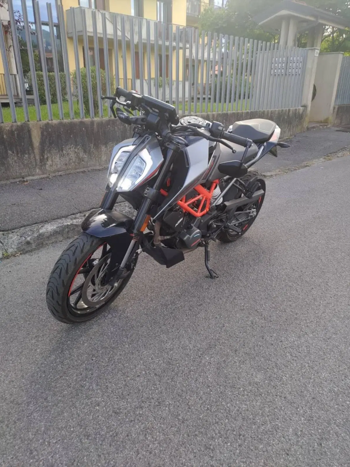 KTM 125 Duke (2021 - 23) (9)