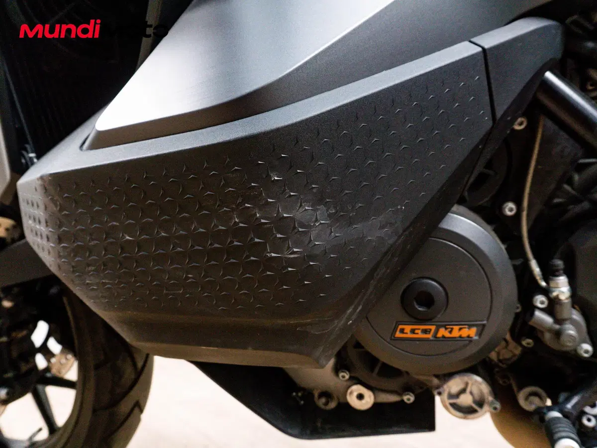 KTM 1290 Super Adventure S (2021) (15)