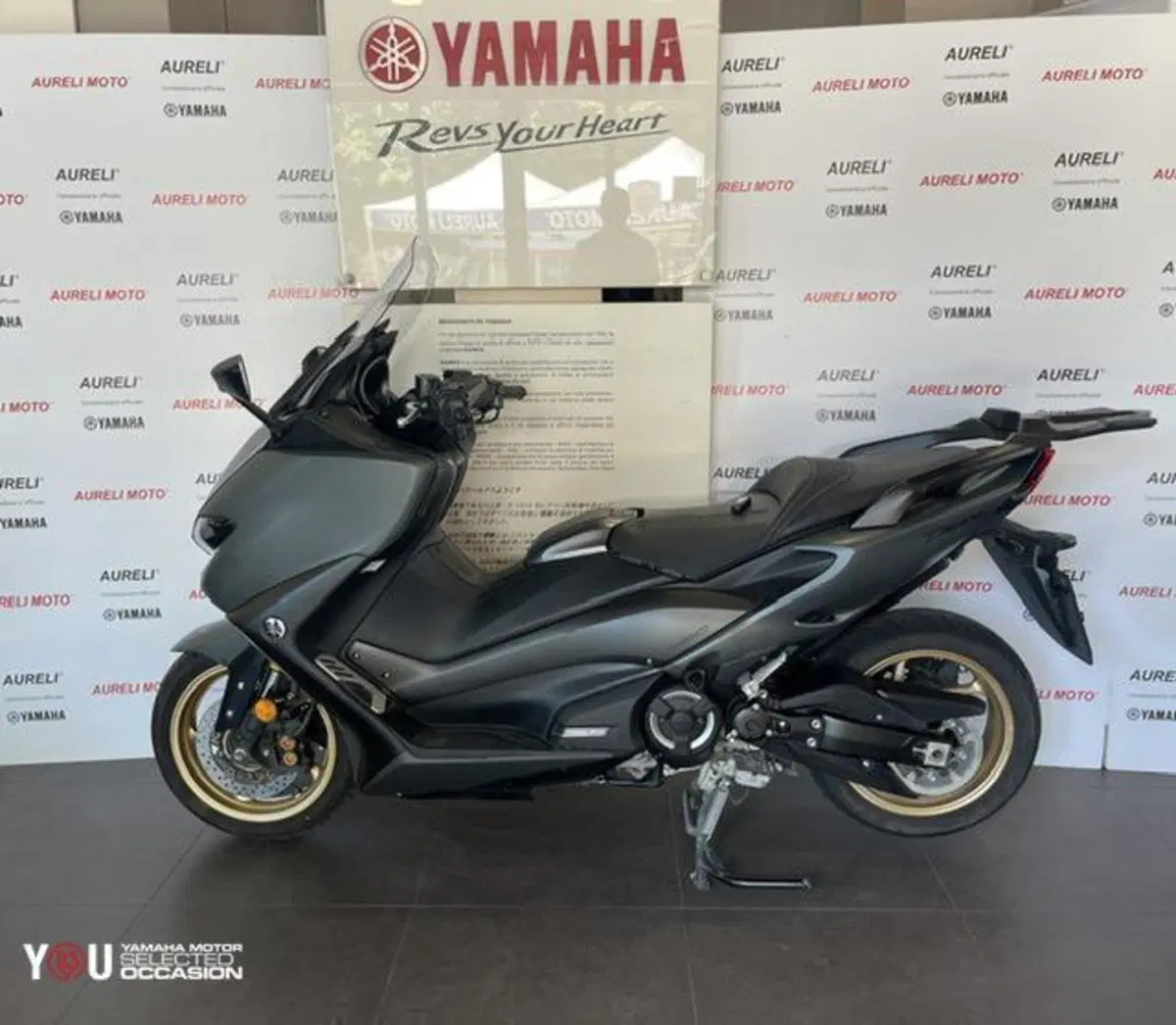Yamaha T-Max 560 Tech Max (2020) (2)
