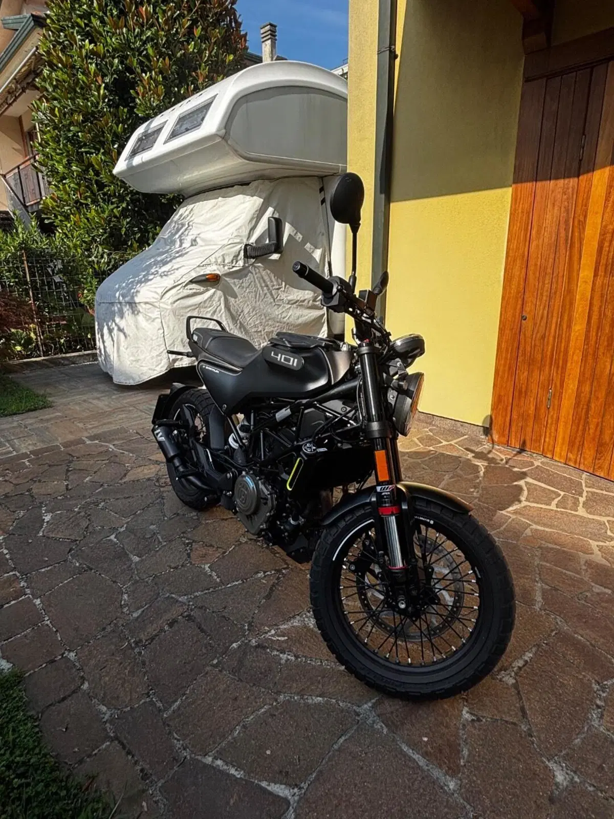 Husqvarna Svartpilen 401 (2021 - 23) (5)