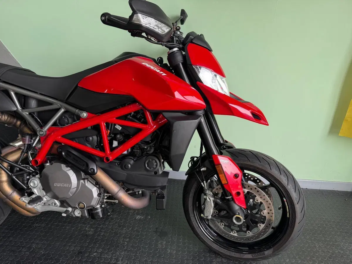Ducati Hypermotard 950 (2019 - 20) (10)