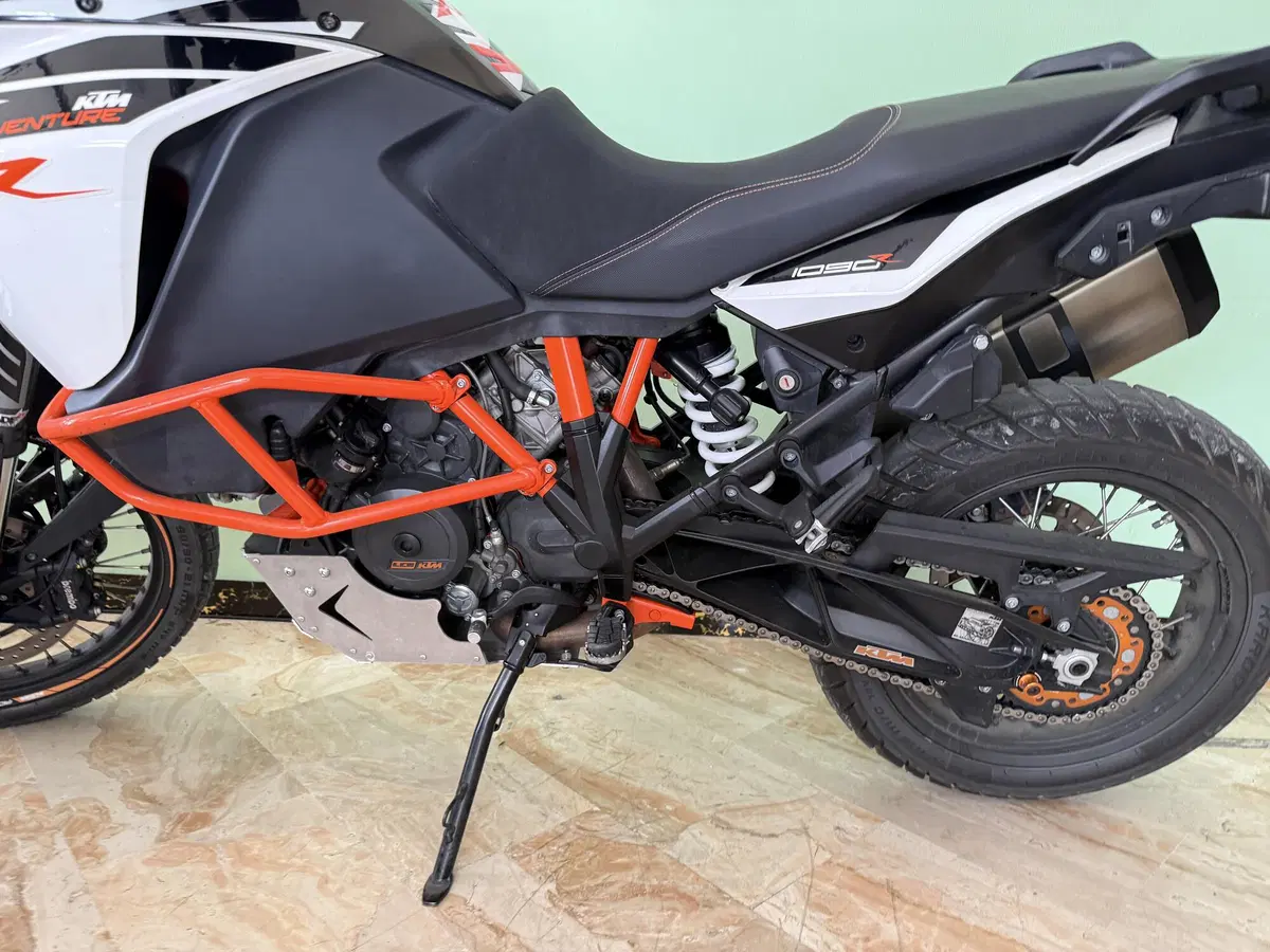 KTM 1090 Adventure R (2017 - 19) (7)