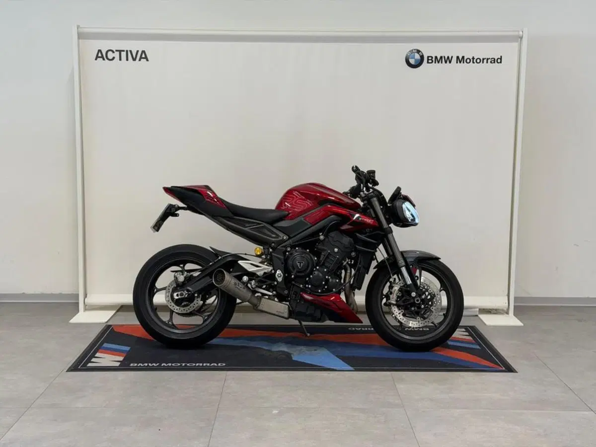 Triumph Street Triple 765 RS (2023 - 26) (2)