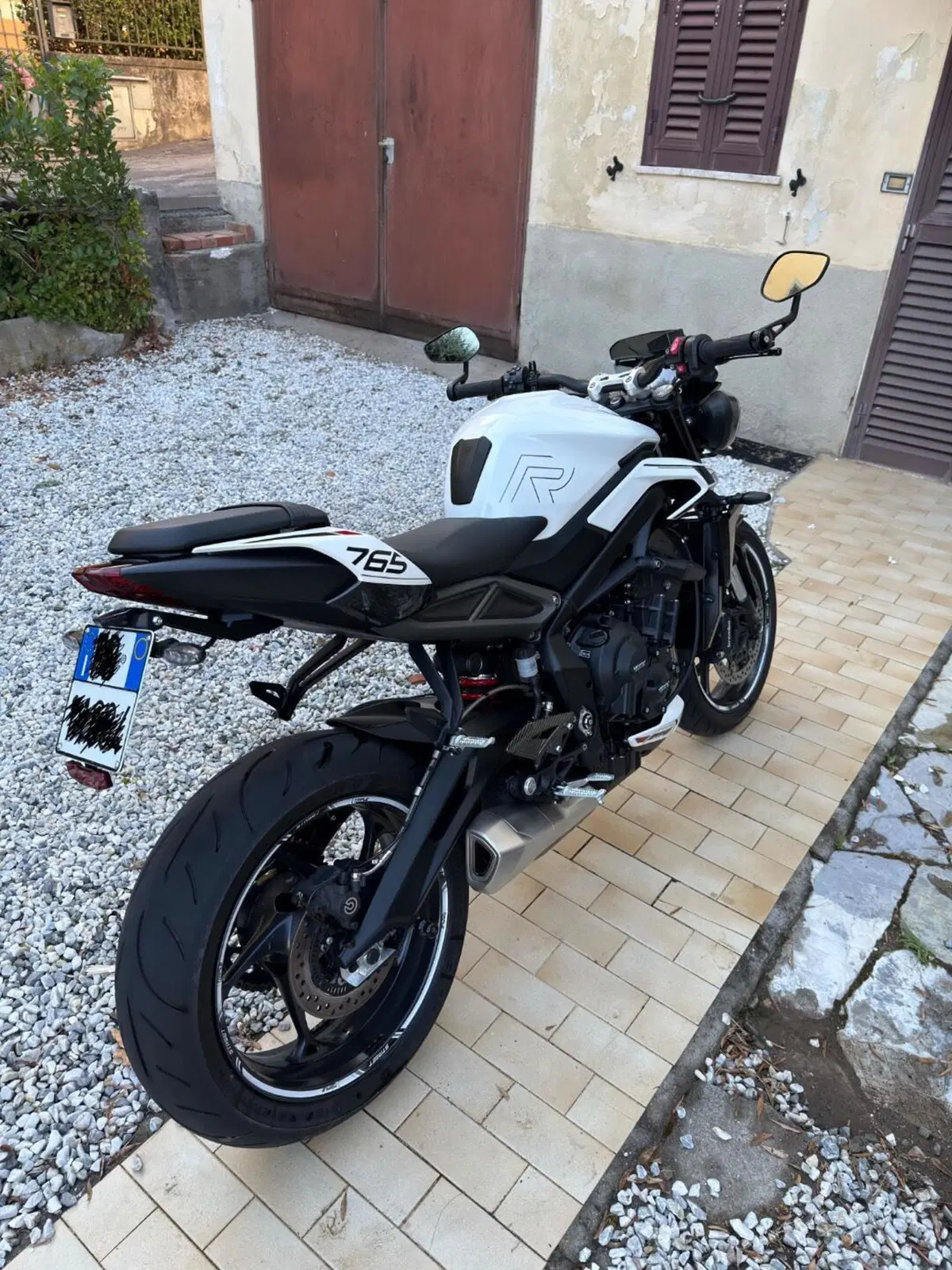 Triumph Street Triple 765 R (2023 - 26) (4)