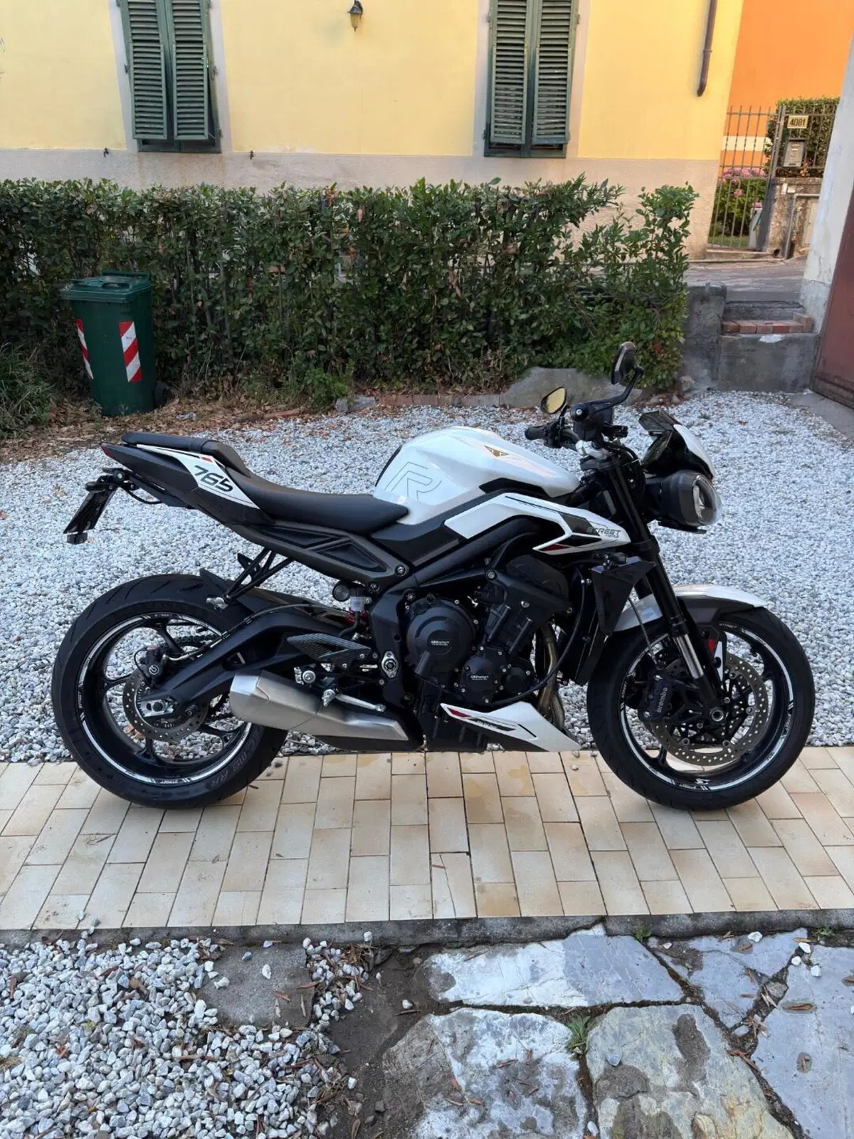 Triumph Street Triple 765 R (2023 - 26) (5)