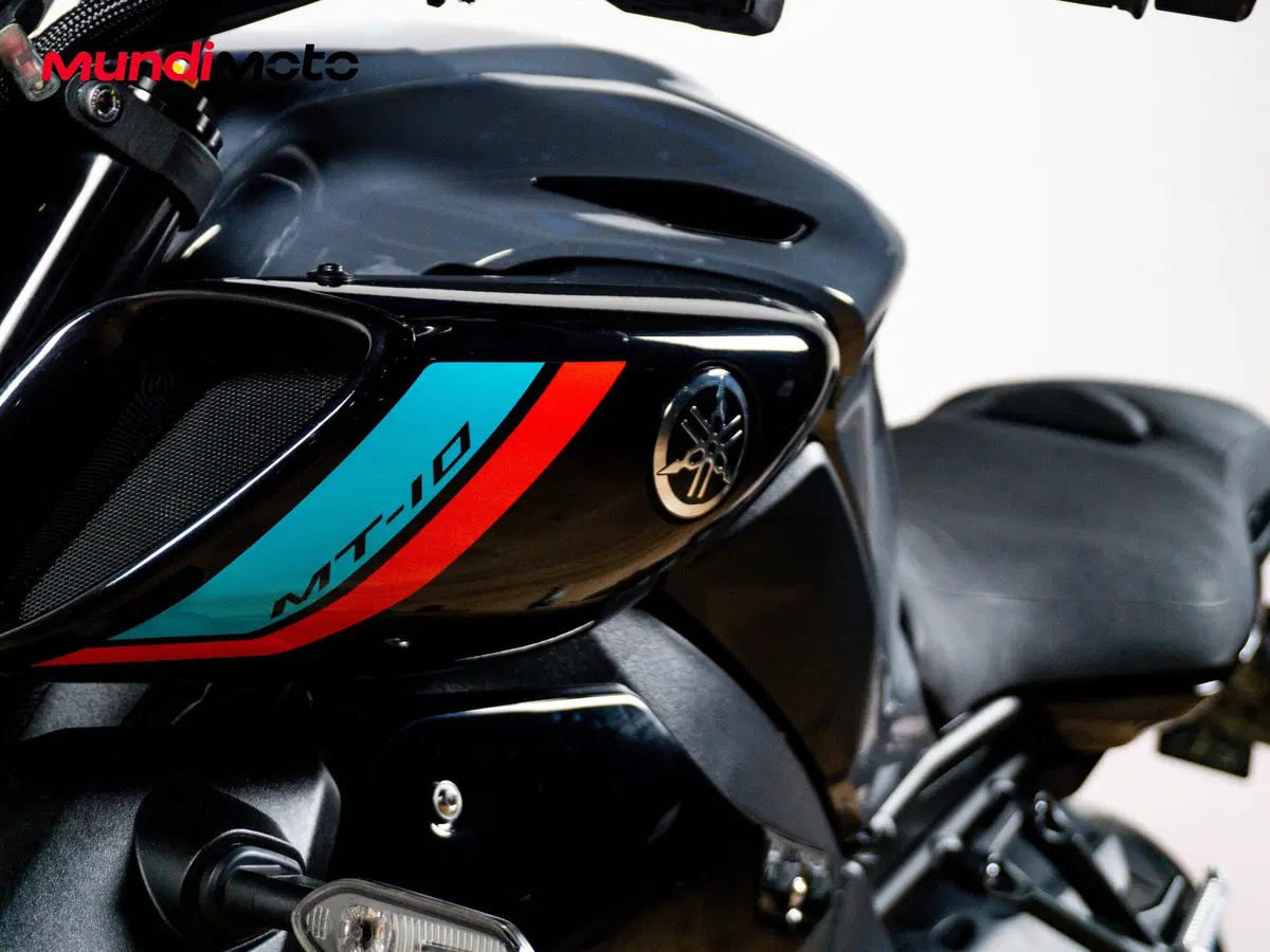 Yamaha MT-10 ABS (2016 - 17) (14)