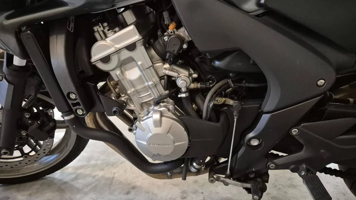 Honda CBF 600 N (2005- 11) (17)