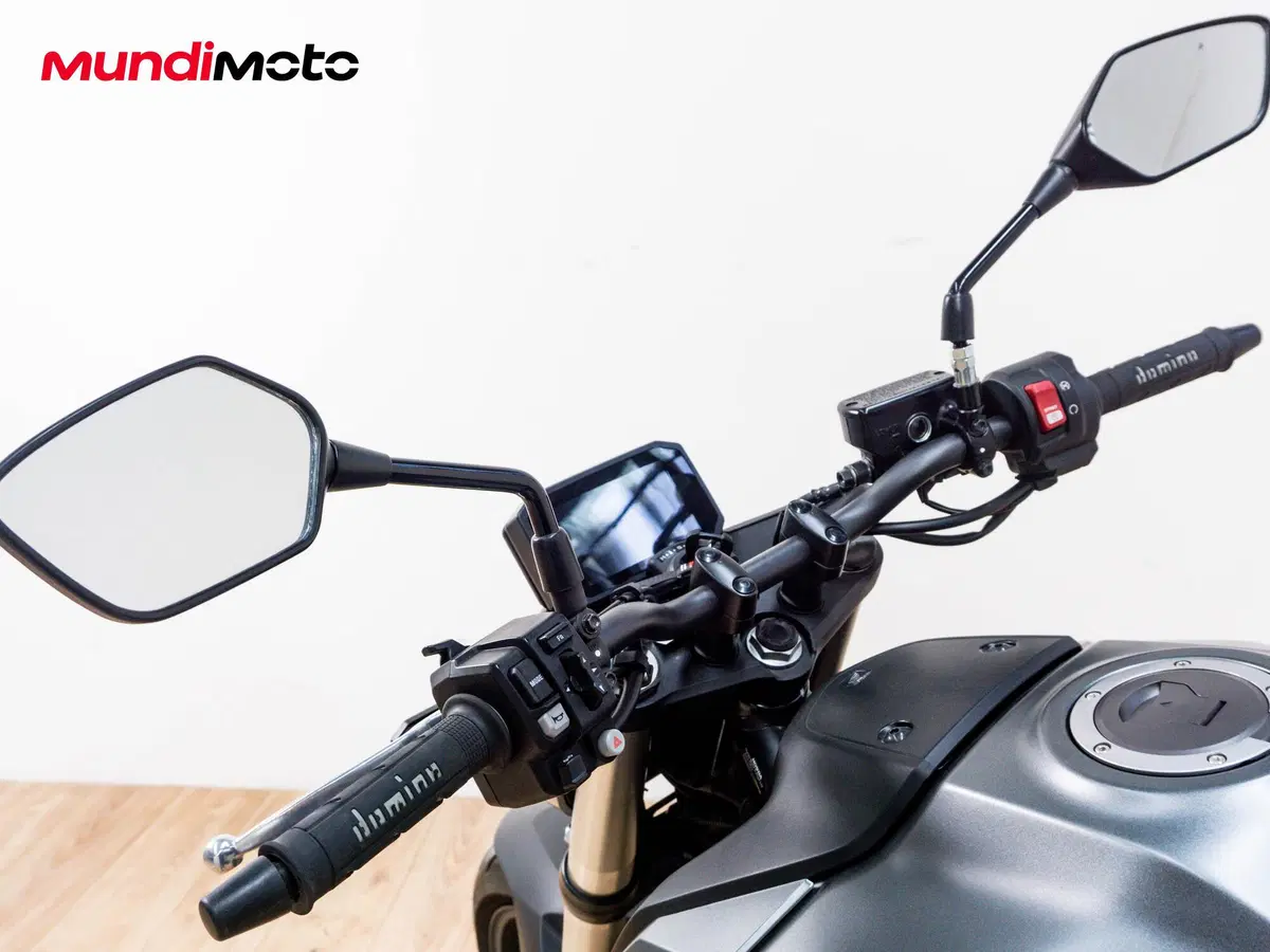 Honda CB 750 Hornet (2025) (11)