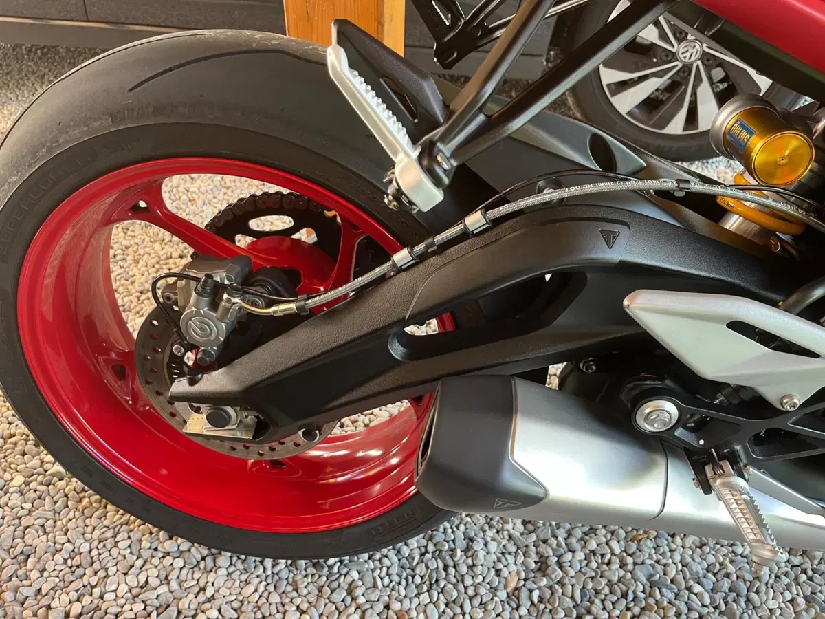 Triumph Street Triple 765 RX (2026) (6)