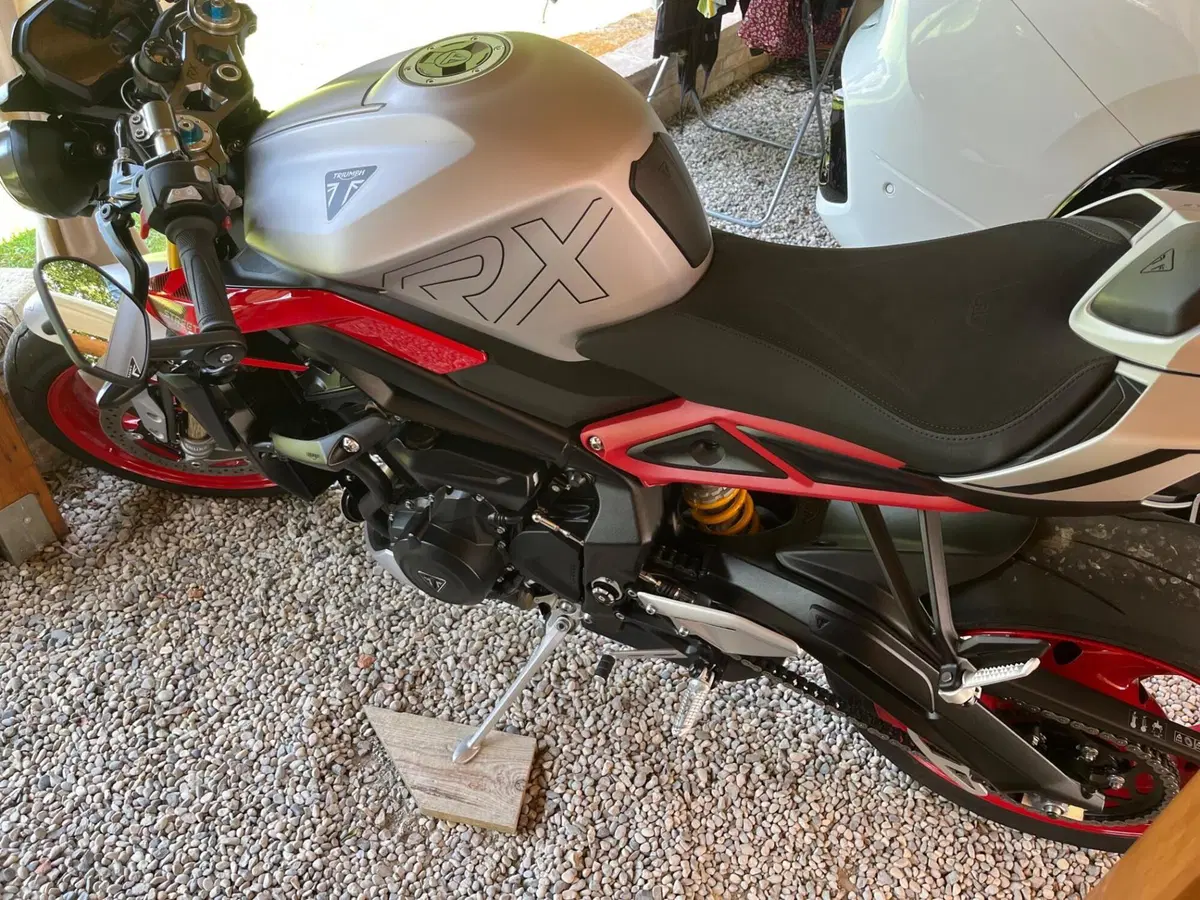 Triumph Street Triple 765 RX (2026) (7)