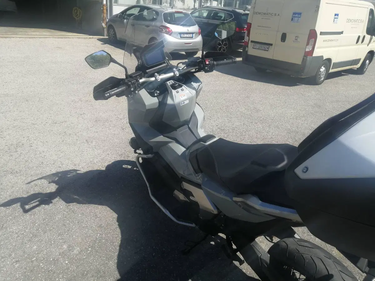 Honda X-ADV 750 DCT Travel (2021 - 24) (3)