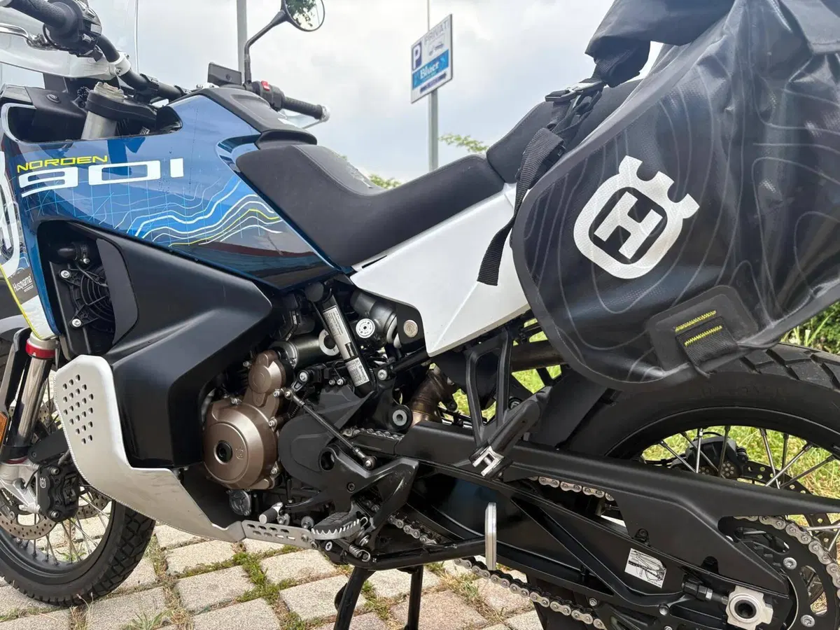 Husqvarna Norden 901 Expedition (2023 - 24) (2)