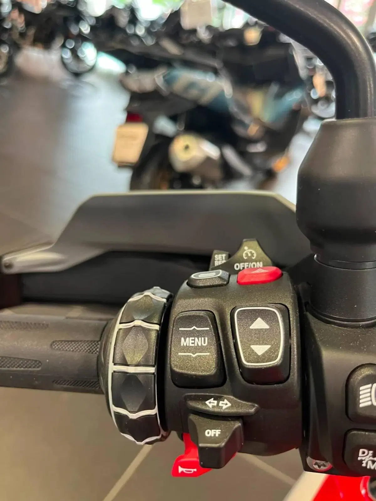 Bmw R 1300 GS (2023 - 26) (7)