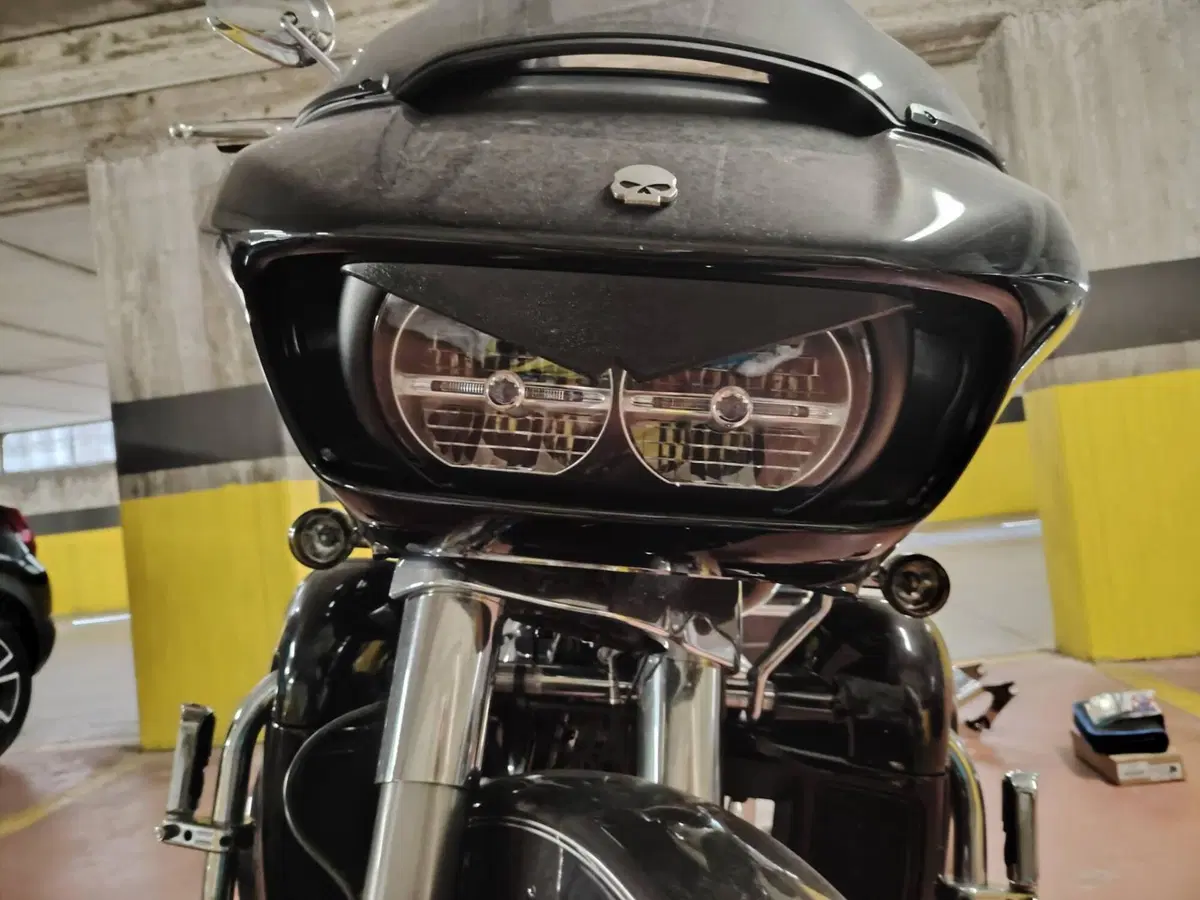 Harley-Davidson 107 Road Glide Ultra (2017 - 18) - FLTRU (8)