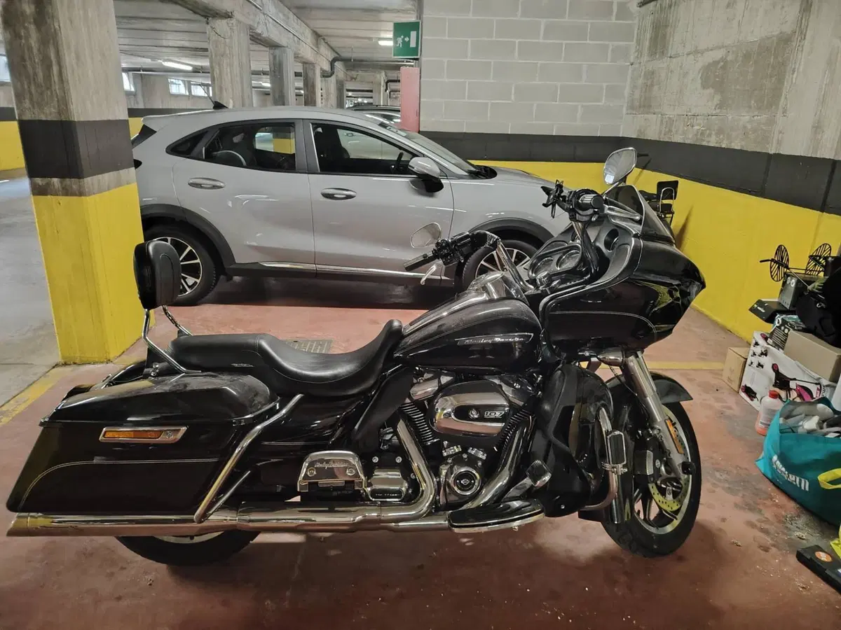 Harley-Davidson 107 Road Glide Ultra (2017 - 18) - FLTRU (9)