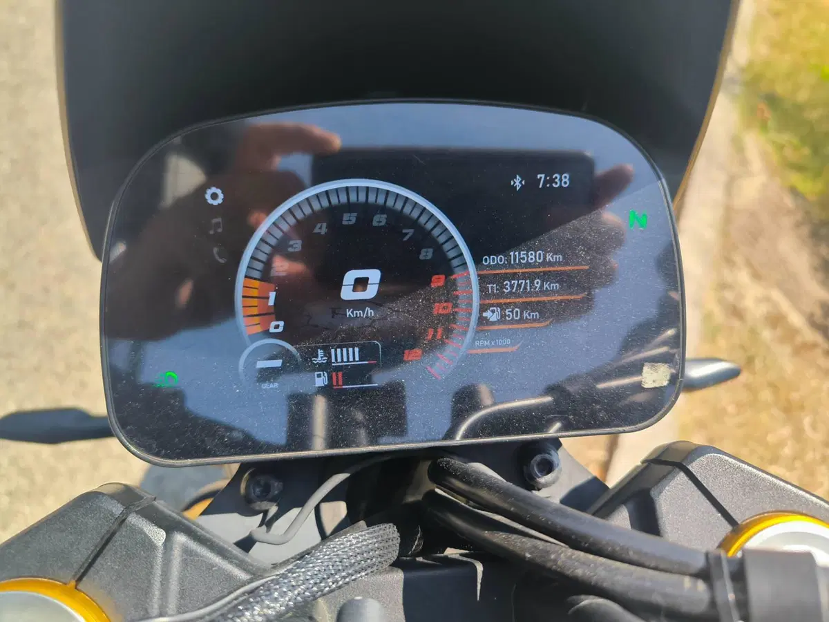 Moto Morini SEIEMMEZZO SCR (2022 - 26) (6)