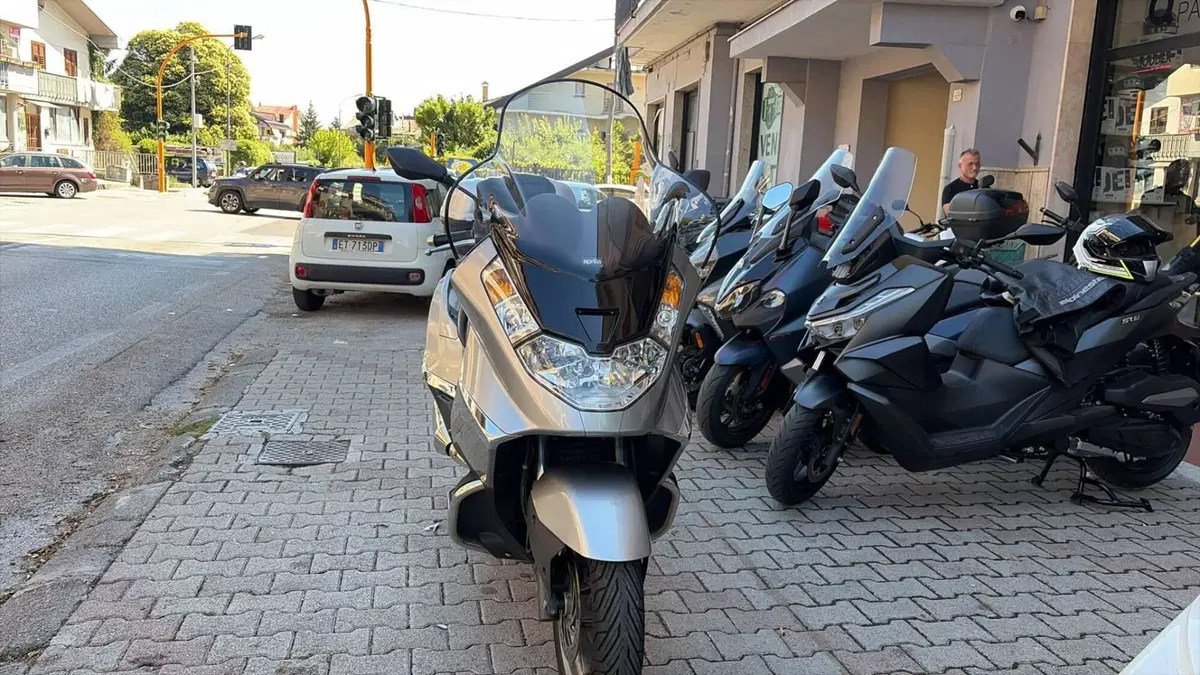 Aprilia Atlantic 500 (2003 - 04) (2)