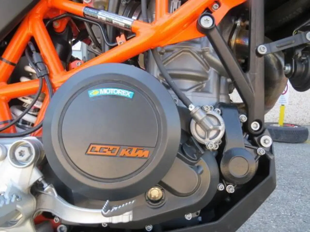 KTM 690 Enduro R (2012 - 17) (13)