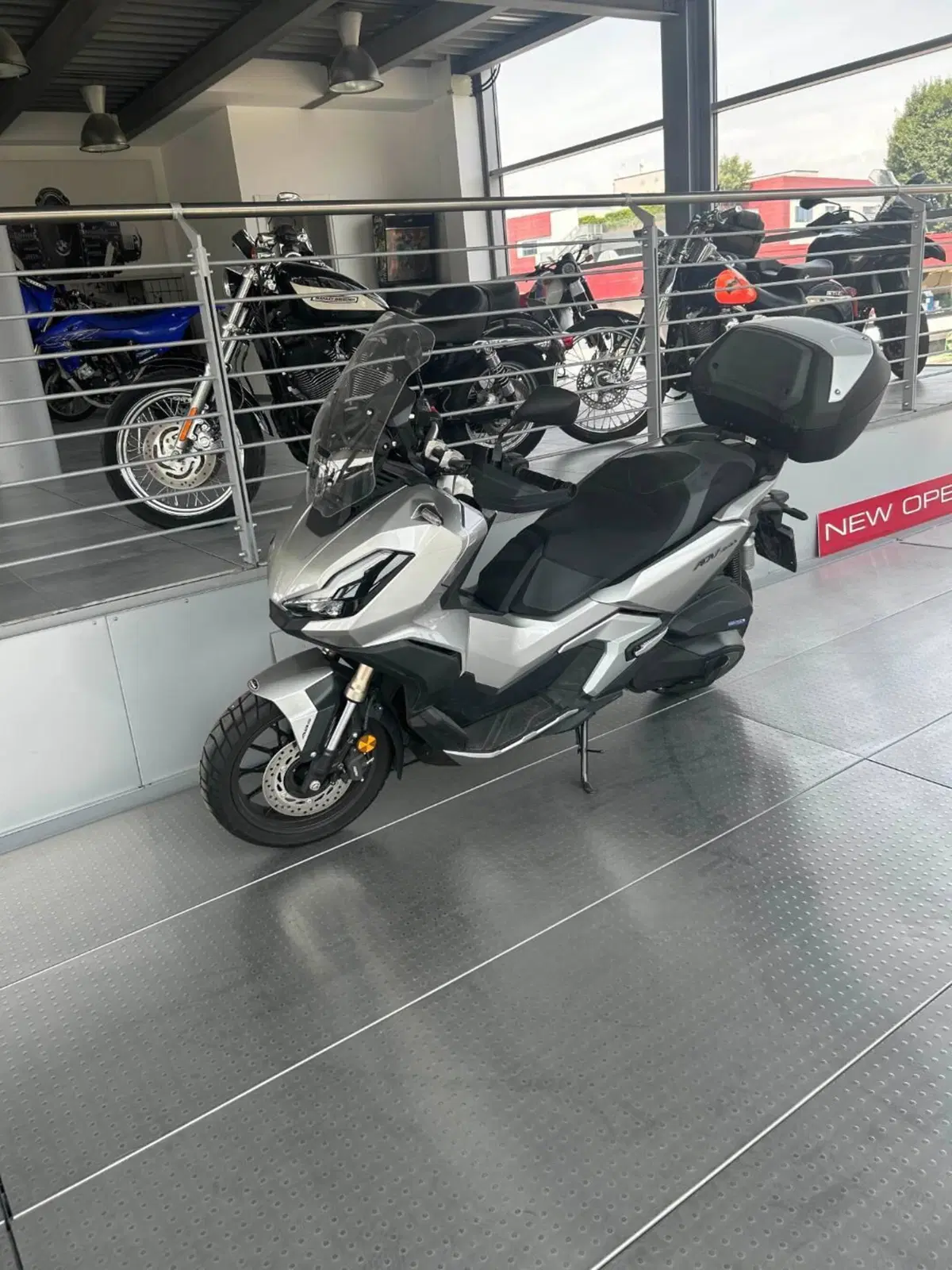Honda ADV 350 (2022 - 24) (4)