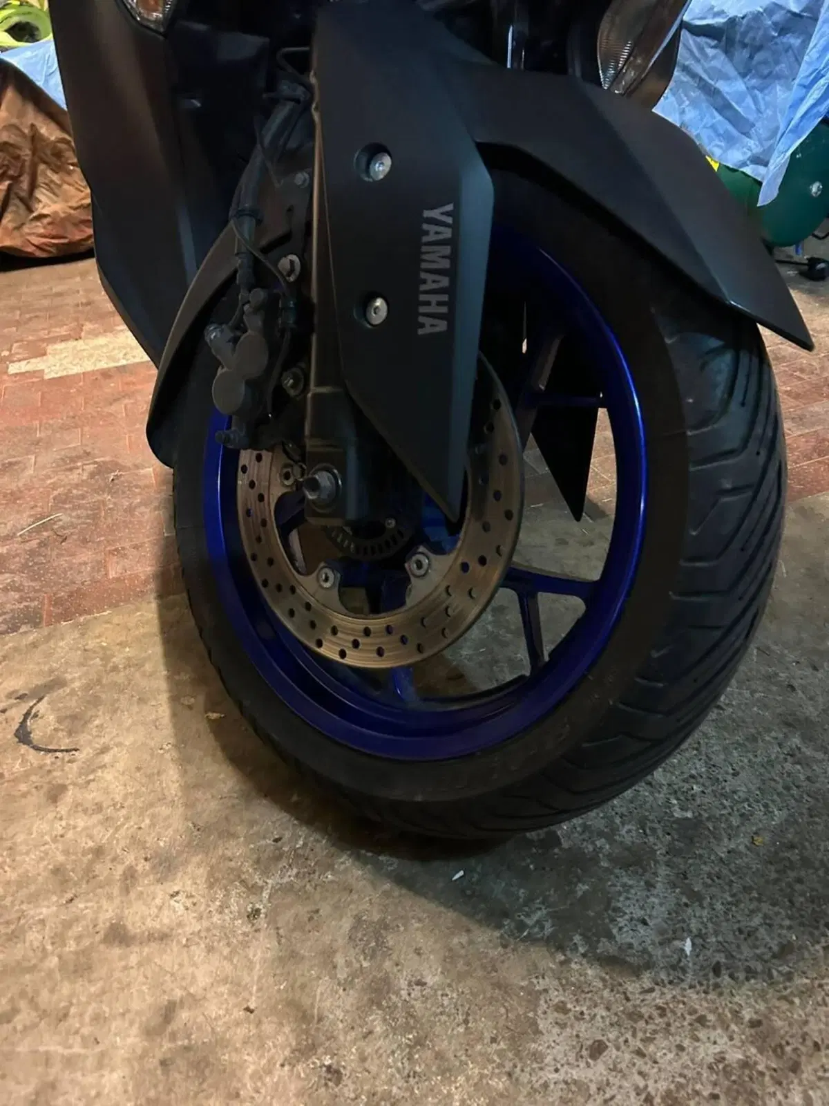 Yamaha X-Max 300 (2021 - 24) (4)