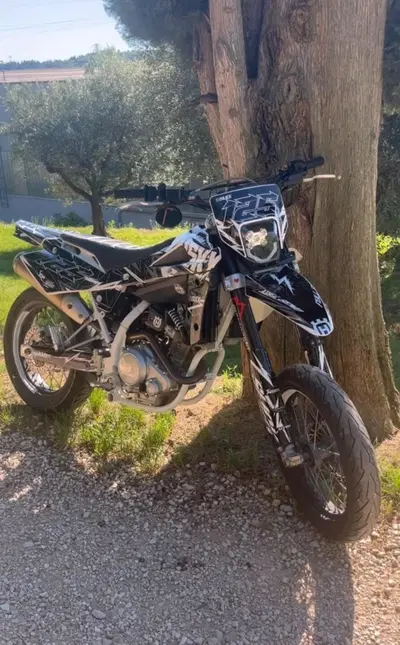 Husqvarna SMS 125 4 (2010 - 12) usata