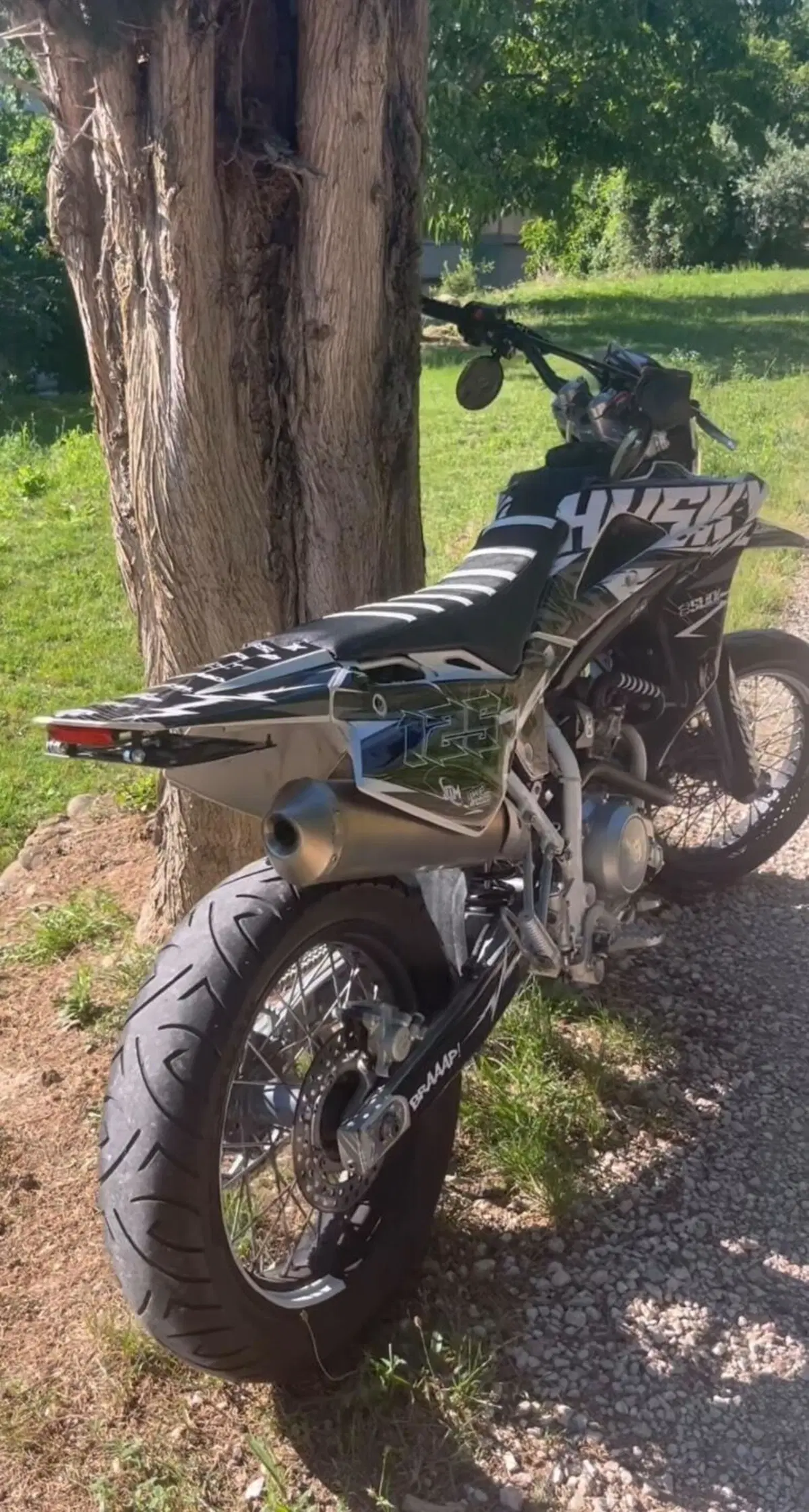Husqvarna SMS 125 4 (2010 - 12) (2)
