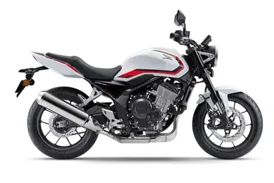 Honda CB400 Super Four: debutta in Giappone. Ha 4 cilindri e 58 cv