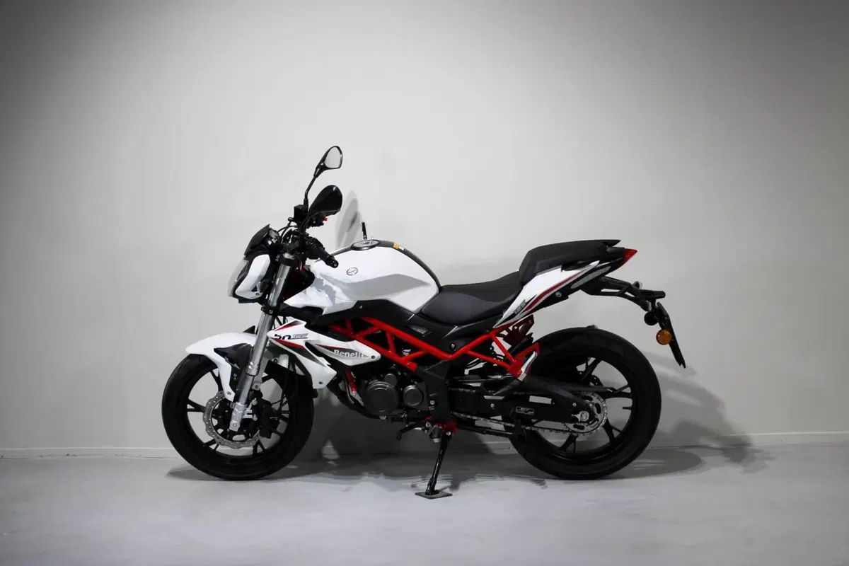 Benelli BN 125 (2021 - 25) (4)