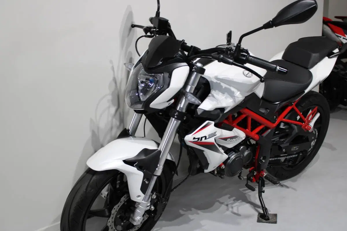 Benelli BN 125 (2021 - 25) (5)