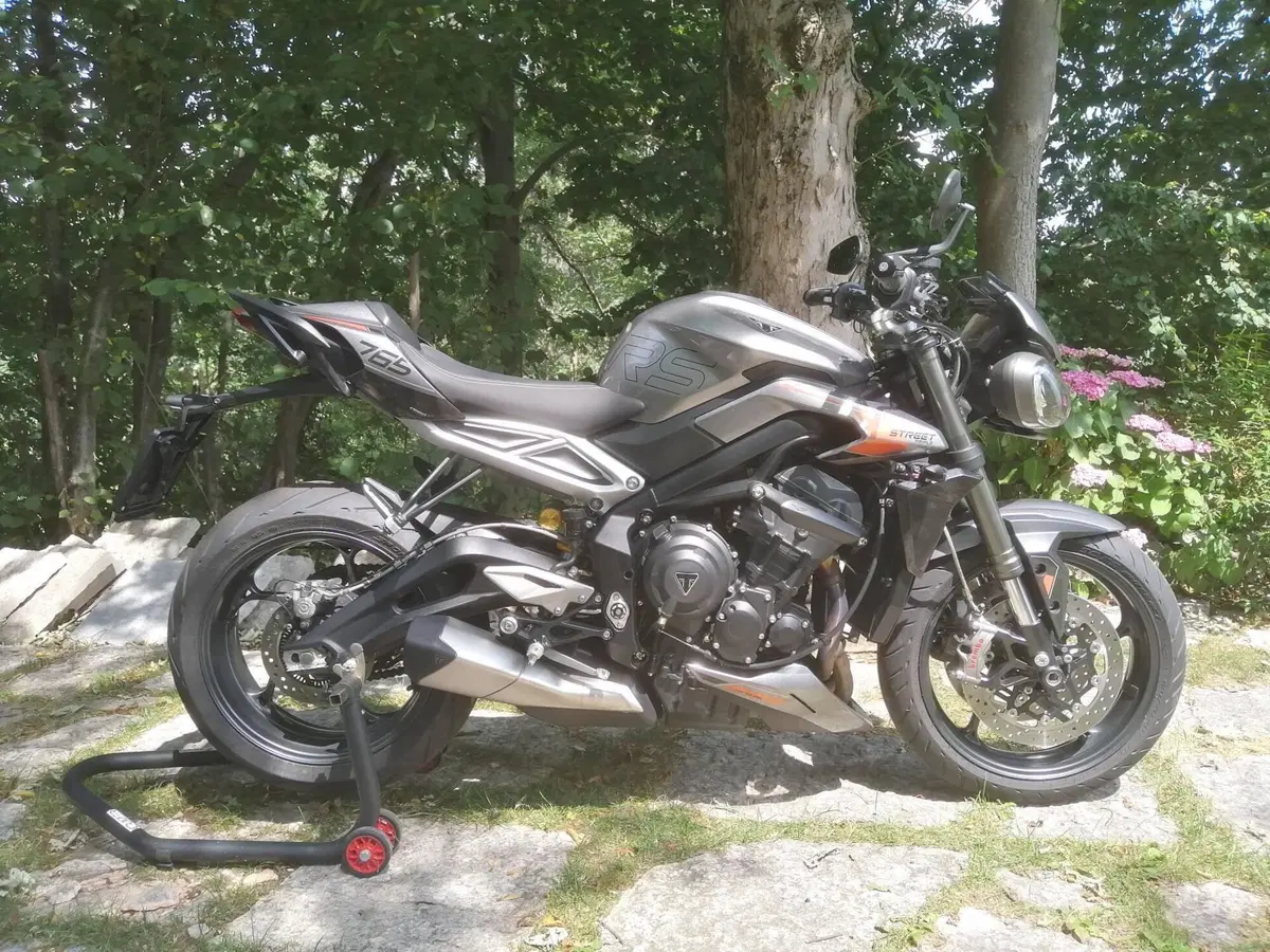 Triumph Street Triple 765 RS (2023 - 26) (6)