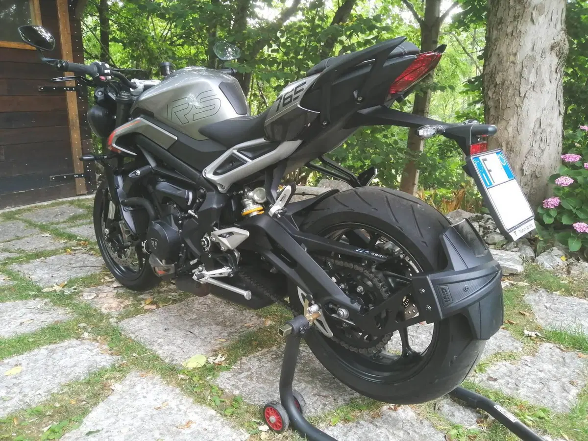 Triumph Street Triple 765 RS (2023 - 26) (9)