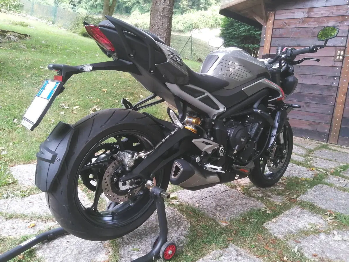 Triumph Street Triple 765 RS (2023 - 26) (10)