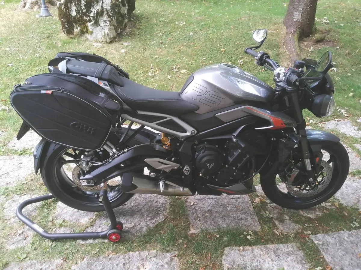 Triumph Street Triple 765 RS (2023 - 26) (13)
